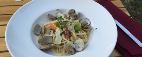 Linguine with Clams (Linguine alle Vongole)