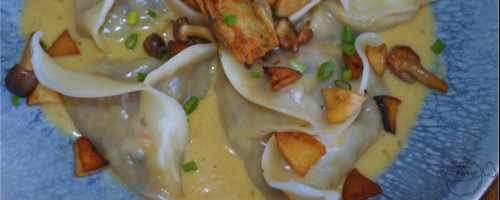 Gyozas gambas, bouillon parfumé et champignons japonais